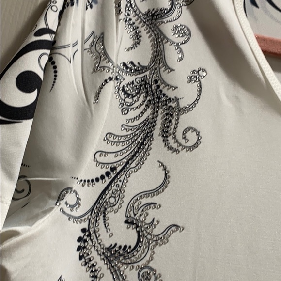 Lady Noiz beautiful top - Picture 3 of 5